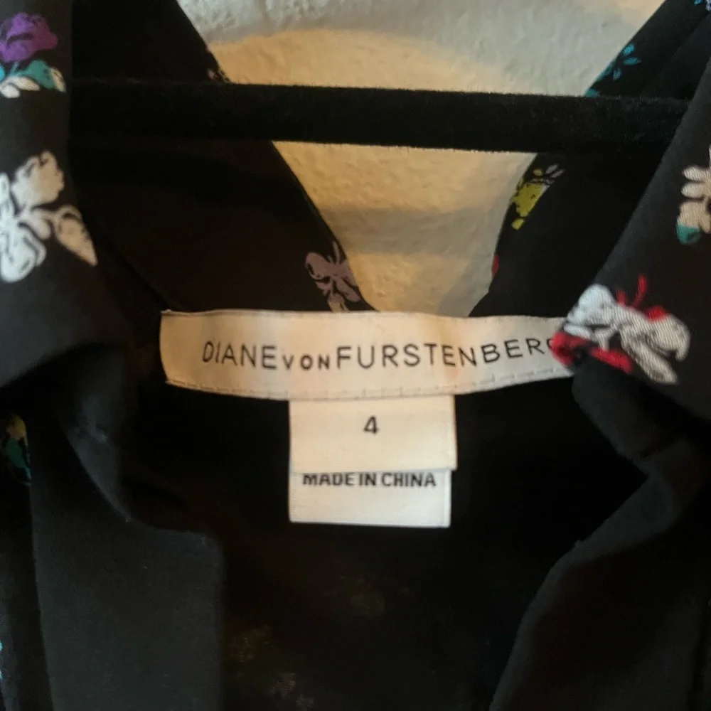 DVF butterfly black silk sheer blouse - Picture 3 of 3